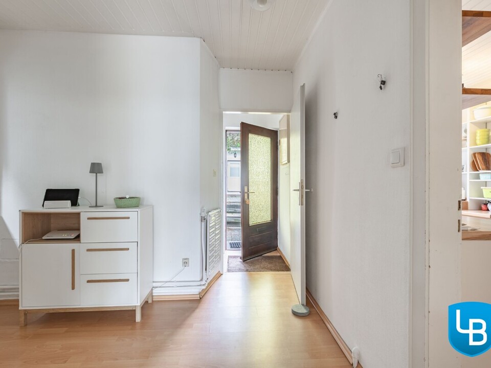 Großzügiger Flur und Eingangsbereich ...