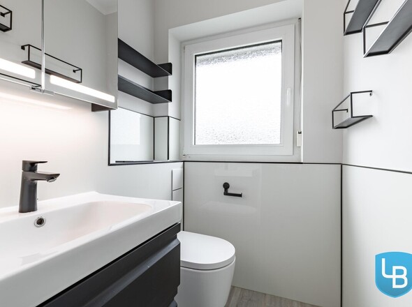 Modernes Badezimmer...