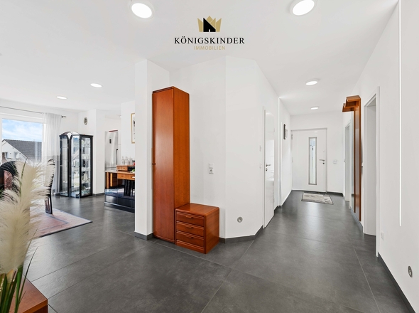 ...schöner offener Eingangsbereich...