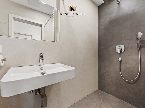 ...mit Bodenebener Dusche...
