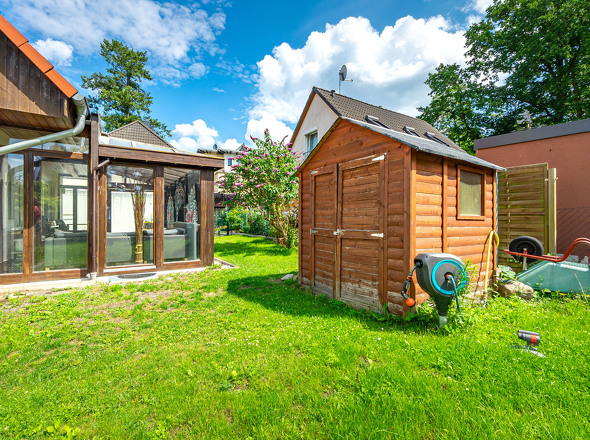 Wintergarten und Geräteschuppen