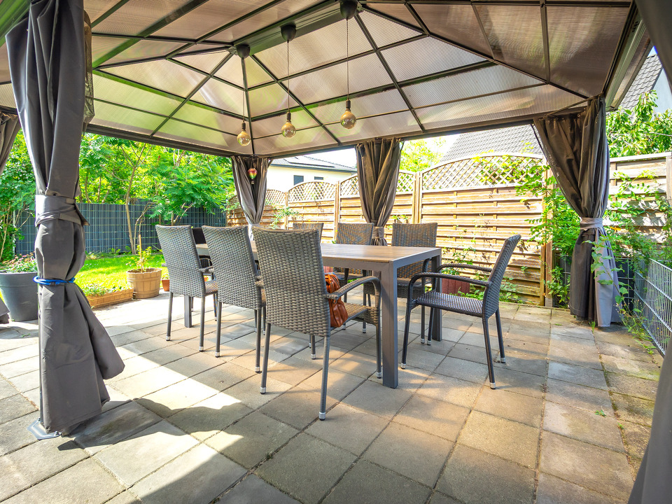 Gepflasterter Pavillion