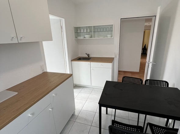 Neue Küche mit allen Utensilien