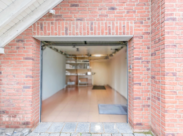 Garage - (KI generiert)