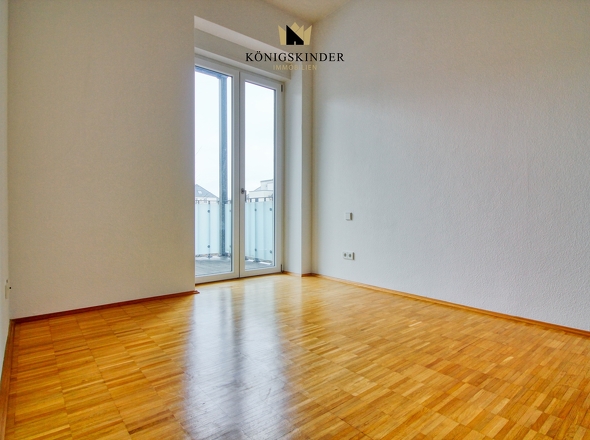 auch vom Schlafzimmer aus gelangen Sie auf den Balkon 