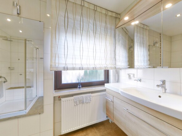 Bad mit 2 Waschbecken