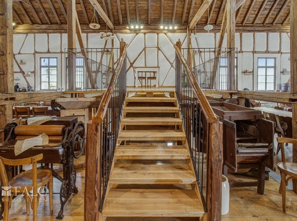 Aufgang Empore Scheune