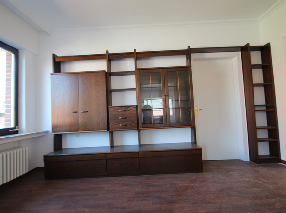 Esszimmer mit Schrank