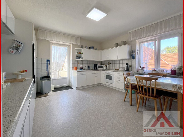 OG, Küche mit Balkon