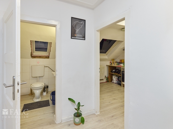 Wohnung 4. OG - WC / Küche