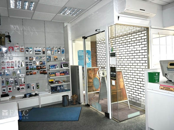 Laden+Eingangsbereich