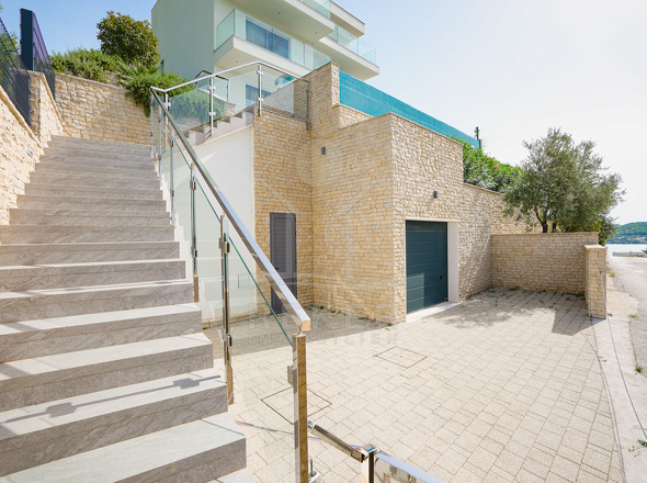 Garage & Maschinenraum