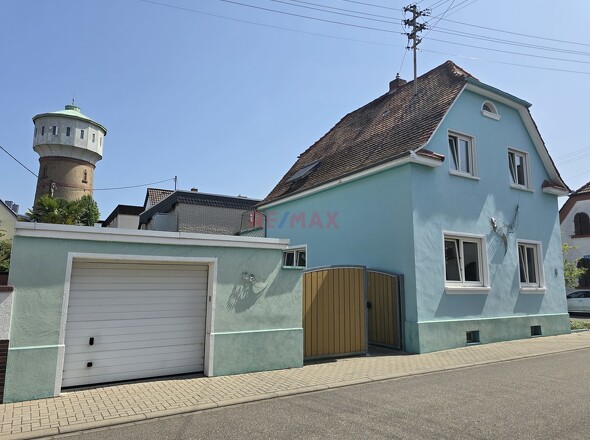 große moderne Garage