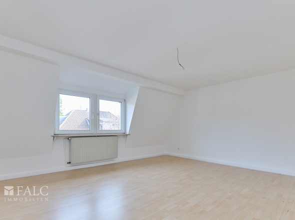 Wonzimmer / Schlafzimmer  DG