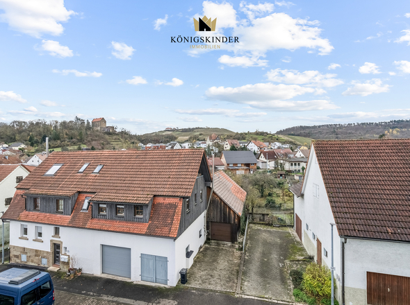 Märchenhafte Umgebung samt Schloss und Vergnügungspark