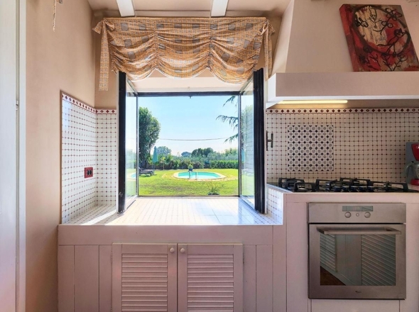 istra-umag-vila-i-3-objekta-prvi-red-do-mora-bazen_6