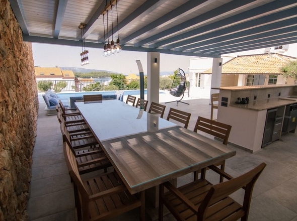 otok-cres-cres-prekrasna-vila-s-bazenom-pogled-na-more_2