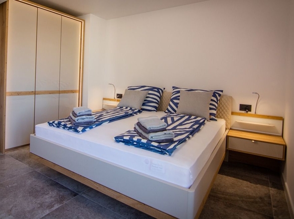 otok-cres-cres-prekrasna-vila-s-bazenom-pogled-na-more_3