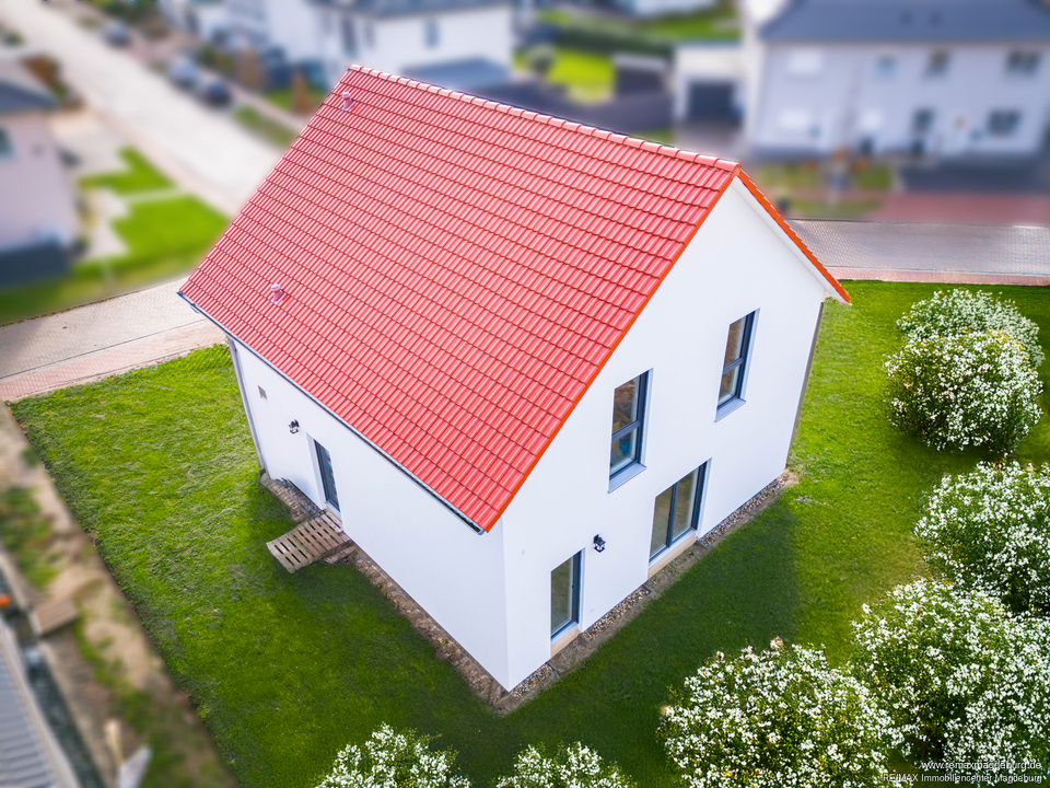 Hausansicht KI unterstützt 