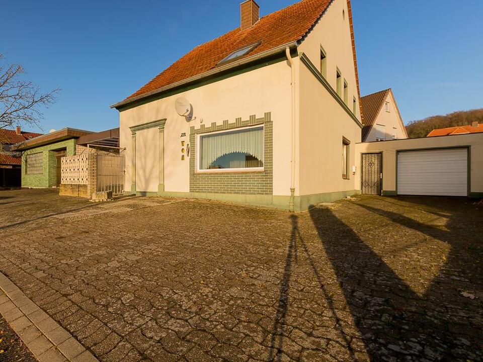 Außenansicht Straße #2 (Einfamilienhaus)