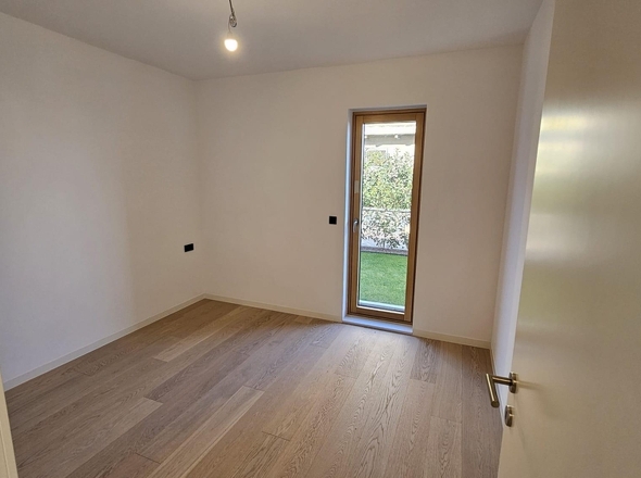 kantrida-luksuzan-stan-s-privatnom-okucnicom_24