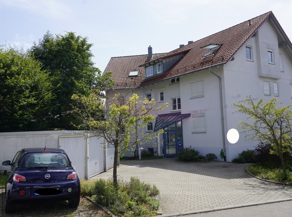 Impression_außen_Garage_Stellplatz
