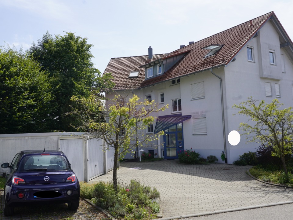 Impression_außen_Garage_Stellplatz