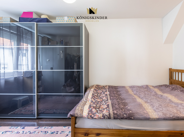 Schlafzimmer vom Flur im (OG)