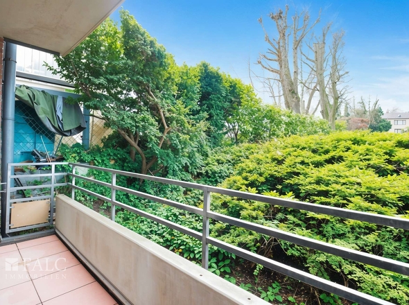 Balkon mit Blick ins Grüne