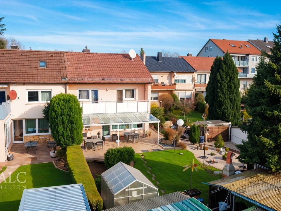 Hübsche Rückansicht