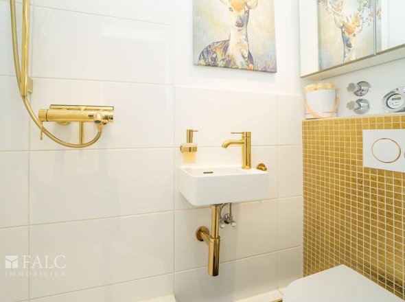 Gäste-WC mit Dusche