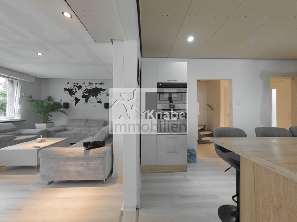 Wohn-u._Esszimmer_u._Küche