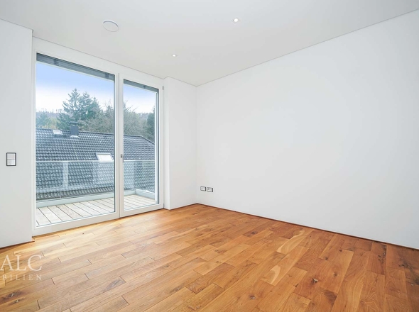 Arbeits- o. Schlafzimmer