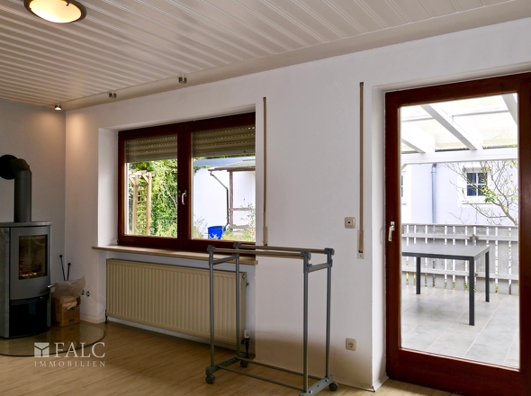 OG: Wohnzimmer/Gast/Büro