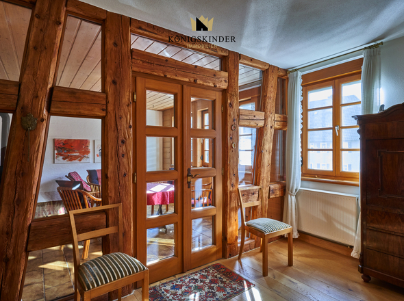 ...mit Blick durch die Balken...