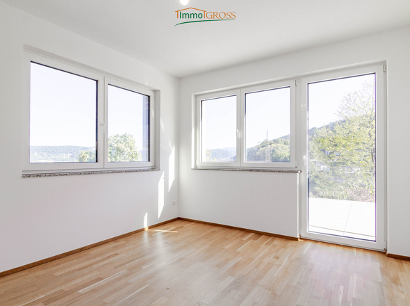 Büro mit Zugang zur Terrasse 2