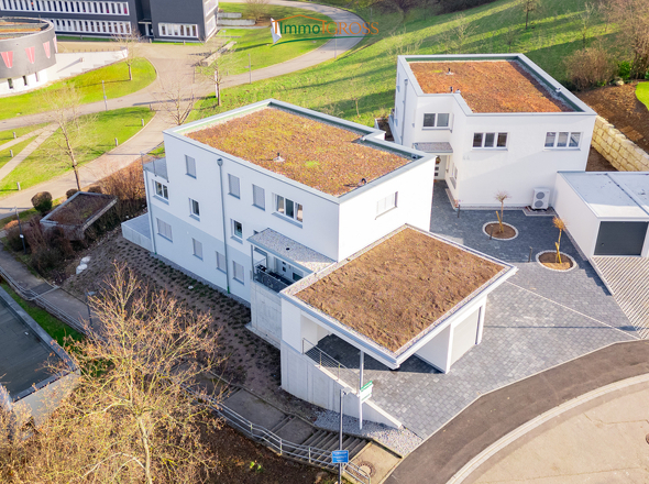 Westseite des Hauses mit dem Eingangsbereich