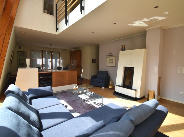 Wohnzimmer mit Kamin