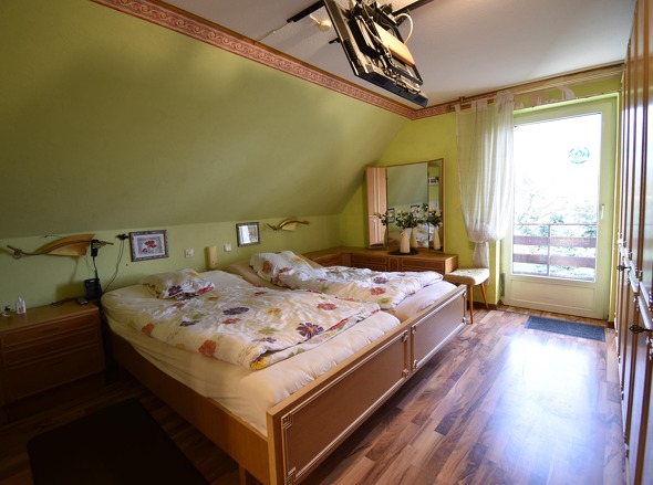 Schlafzimmer 2 OG