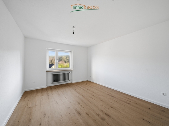 Großzügiges Schlafzimmer