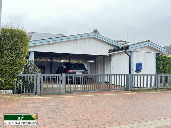 Carportanlage mit elektrischem Hoftor