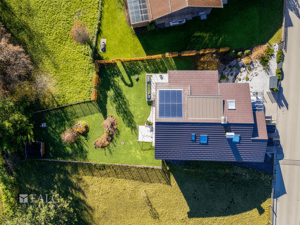 Drohne Grundstück_x