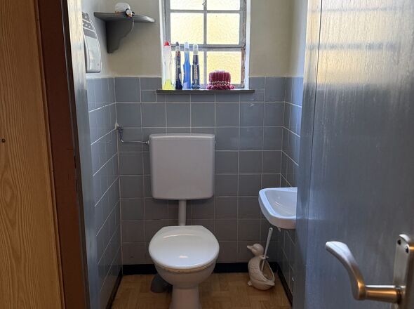 WC im Nebengebäude