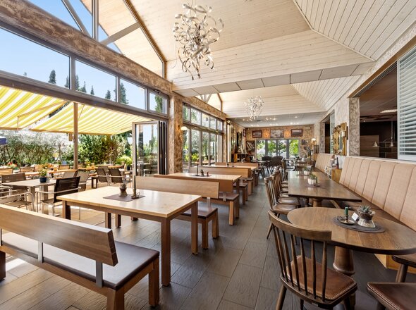 backbone_551651-A_022_WEB