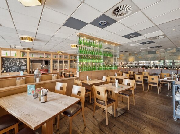 backbone_551651-A_010_WEB