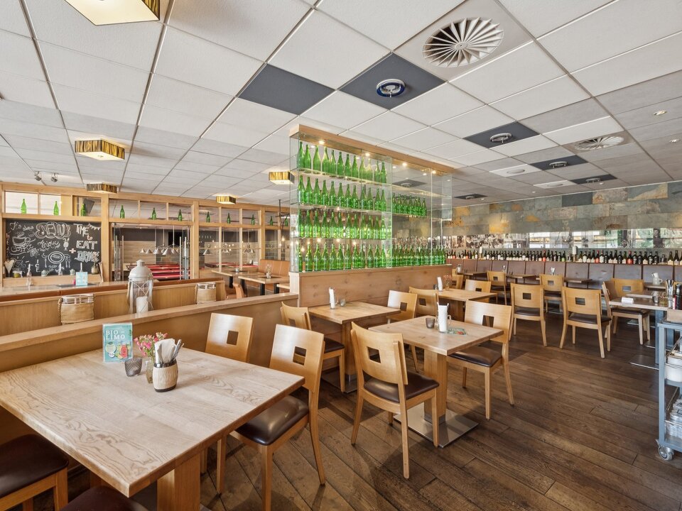 backbone_551651-A_010_WEB