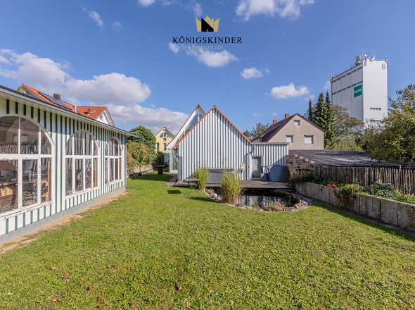 Ob Nebenhaus und noch ein Gartenhaus...