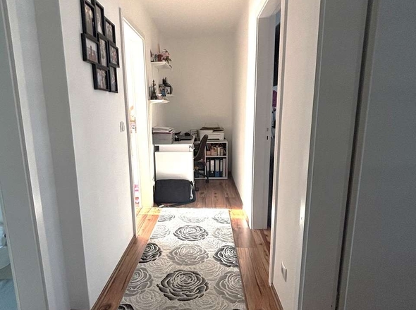 Flur OG mit Büroecke