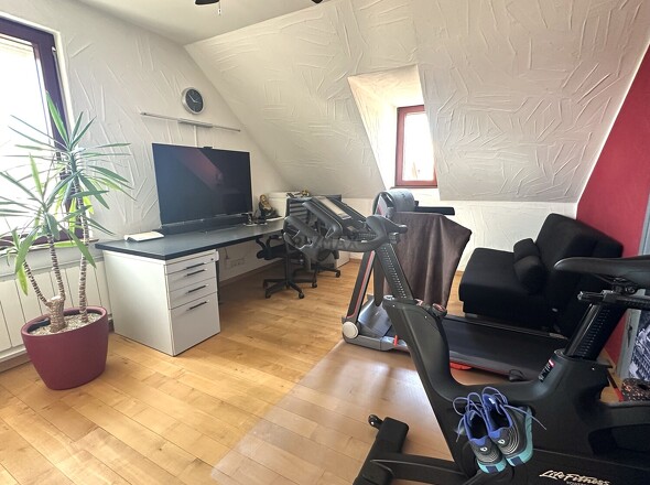 Büro- und Sportzimmer 