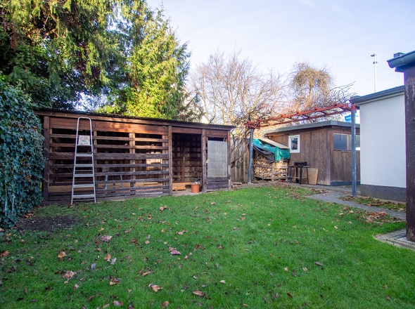 11146 Garten u. Schuppen